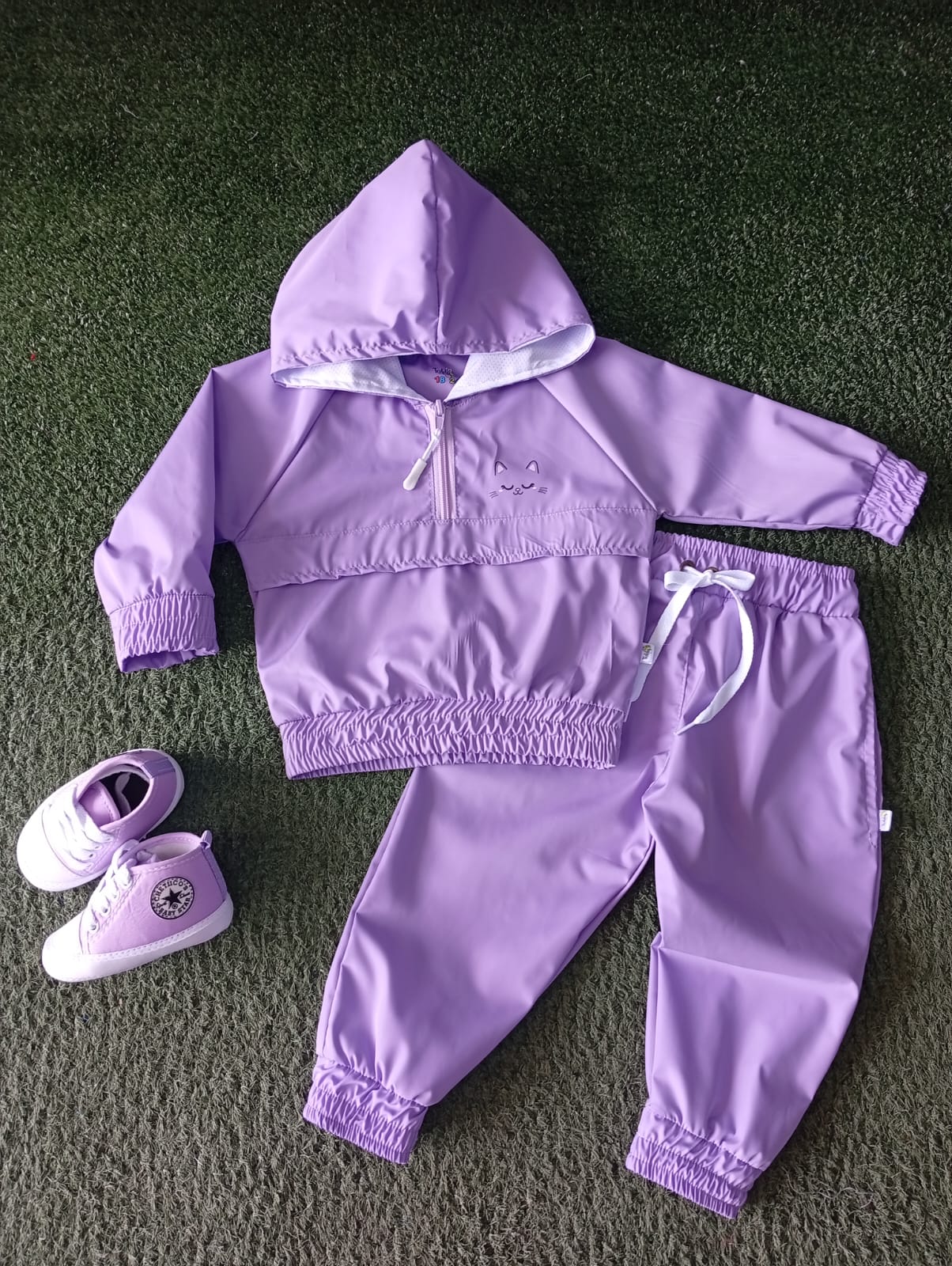 Conjunto Deportivo Impermeable Lila