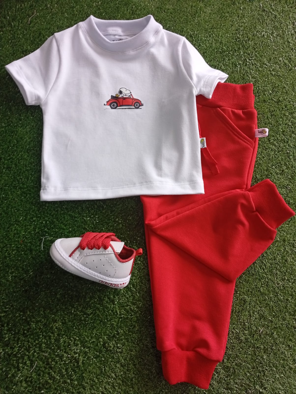 Conjunto Snoopy Carro Rojo